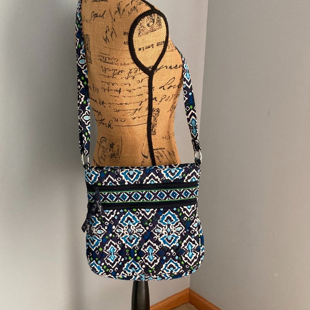 Vera BradleyTriple Zip Hipster Crossbody Bag Ink Blue EUC